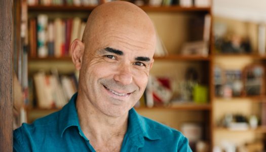 Eduardo Sacheri: La travesía creativa del escritor argentino superventas