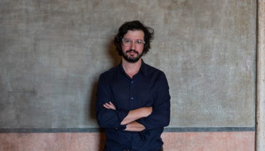 Enrique Ramírez: El artista visual que cuestiona el mundo contemporáneo con paisaje y poesía.